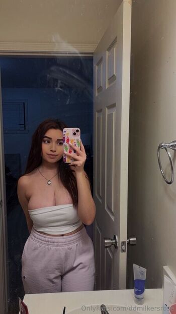 Full leaked Mommymilkersrose private onlyfans photo
