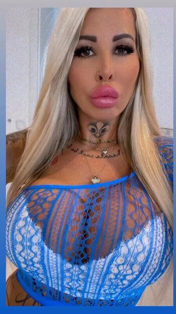 Full leaked Monamonique private onlyfans photo