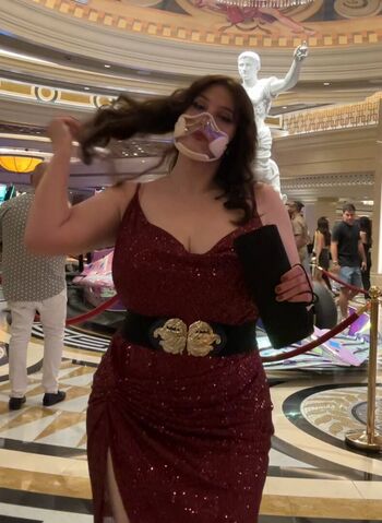 Full leaked Moxymary private onlyfans photo