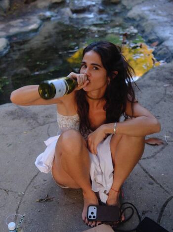 Nanda Costa