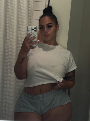 Full leaked Neeyce private onlyfans photo