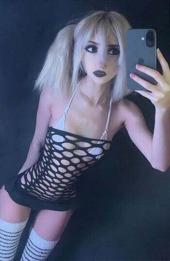Full leaked Nekoblunts private onlyfans photo