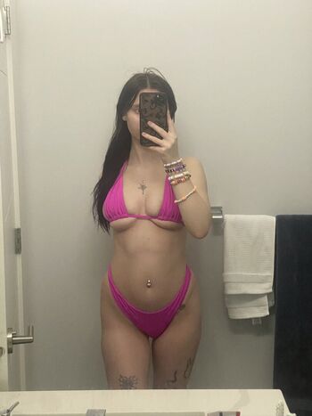 Full leaked Nikkieelovee private onlyfans photo
