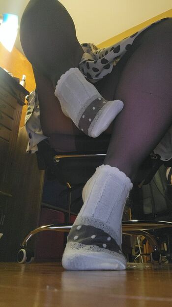 Full leaked Nylonsandsocks private onlyfans photo