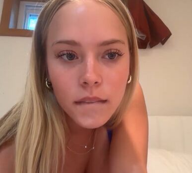 Full leaked Oliviablakee private onlyfans photo