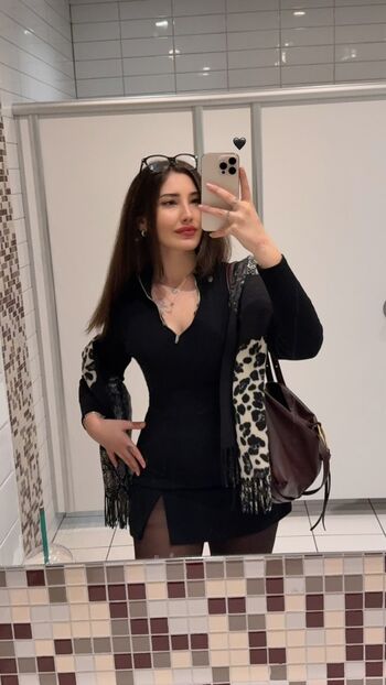 Full leaked Ozge azunyan private onlyfans photo
