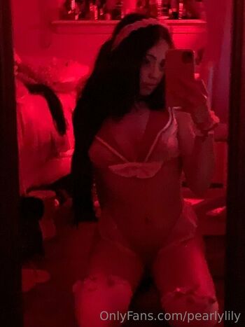 Full leaked Pearlylily private onlyfans photo