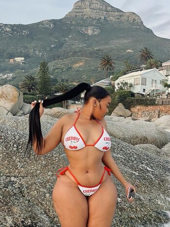 Full leaked Phobbicclwethu private onlyfans photo
