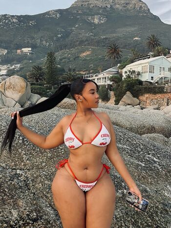Full leaked Phobbicclwethu private onlyfans photo