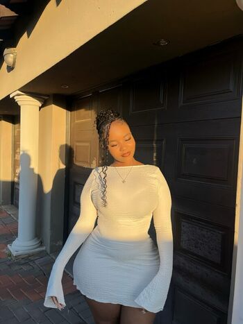 Full leaked Phobbicclwethu private onlyfans photo