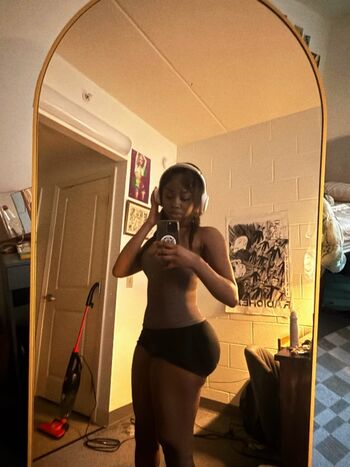 Full leaked Pinkcellphon private onlyfans photo