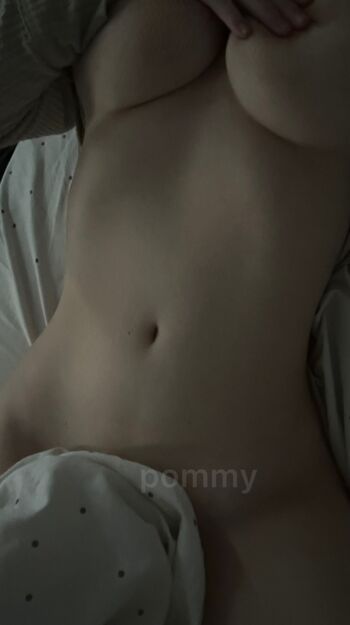 Full leaked Pommy private onlyfans photo