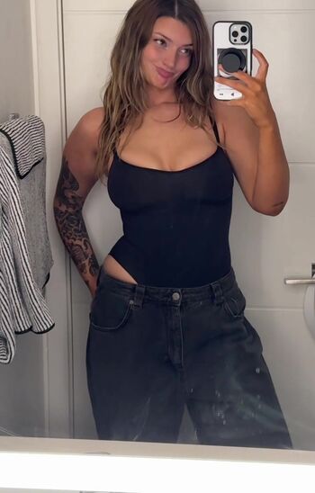Full leaked Poppy private onlyfans photo