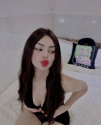 Full leaked Pucaloka private onlyfans photo