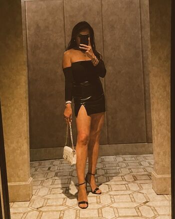 Full leaked Reneesouv realtor private onlyfans photo