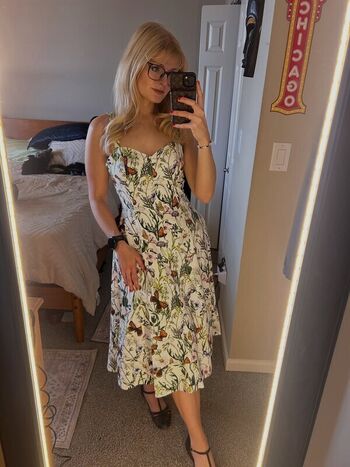 Full leaked Retro wannabe private onlyfans photo