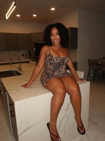 Full leaked Reynasberries private onlyfans photo