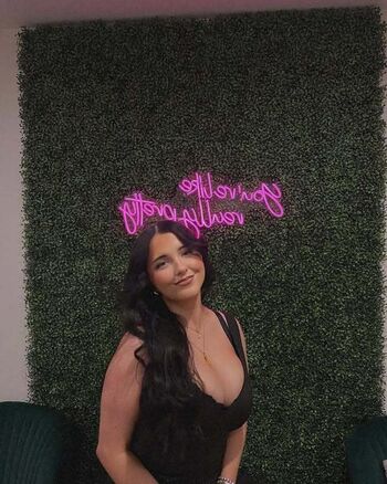 Full leaked Robyn  page private onlyfans photo