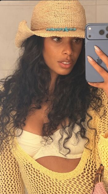 Full leaked Rochelle humes page private onlyfans photo