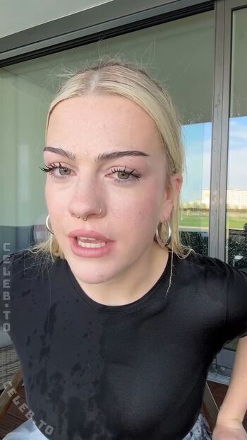 Full leaked Romina jana private onlyfans photo