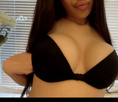 Full leaked Rosenavillifana private onlyfans photo