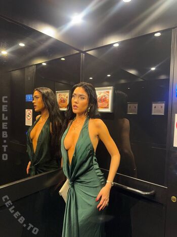 Full leaked Roxanarosuu private onlyfans photo