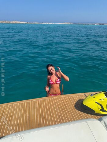 Full leaked Roxanarosuu private onlyfans photo