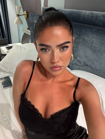 Full leaked Roxanarosuu private onlyfans photo