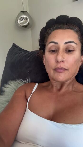 Saira Khan