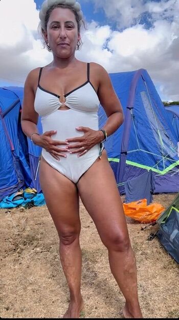 Full leaked Saira khan page private onlyfans photo