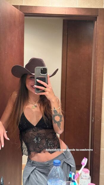 Full leaked Santobelen private onlyfans photo