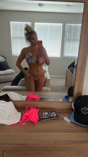 Full leaked Sara blake cheek private onlyfans photo