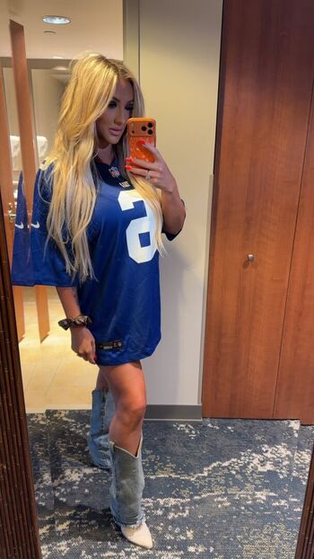 Full leaked Sara blake cheek private onlyfans photo