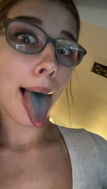Full leaked Schnooooooooodle private onlyfans photo