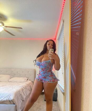 Full leaked Selenealeche private onlyfans photo
