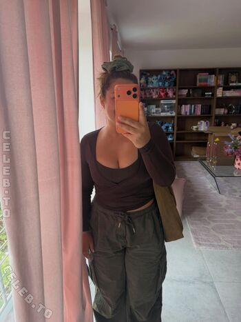 Full leaked Selfiesandra private onlyfans photo