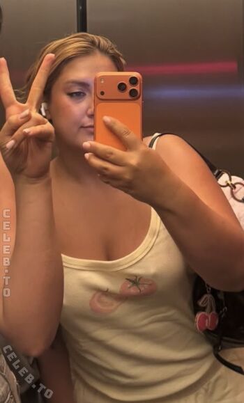 Full leaked Selfiesandra private onlyfans photo