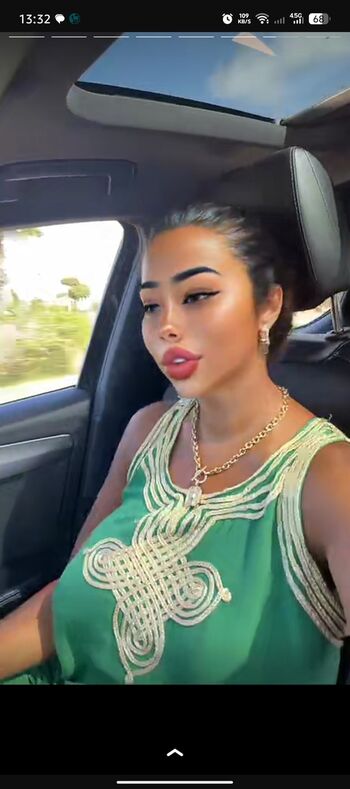 Full leaked Shainaaa private onlyfans photo
