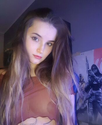 Full leaked Sharessyflow private onlyfans photo