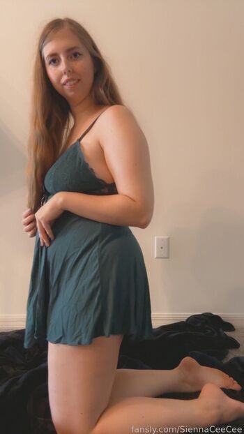 Full leaked Siennaceecee private onlyfans photo