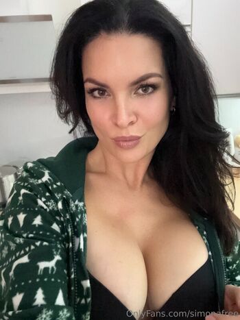 Full leaked Simona private onlyfans photo