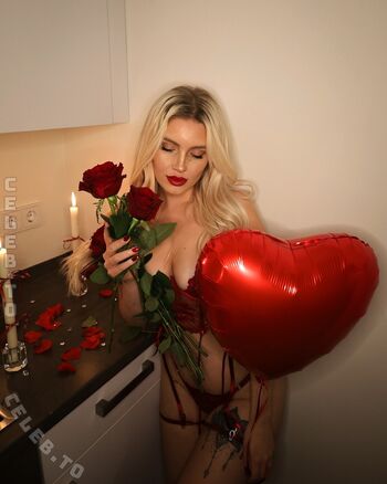 Full leaked Smallybelle private onlyfans photo