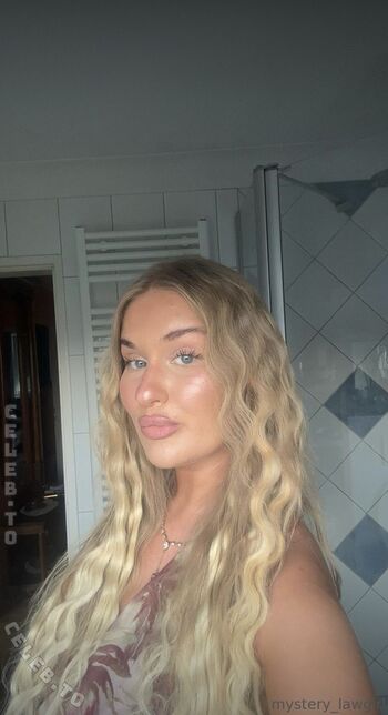 Full leaked Sophiaa private onlyfans photo