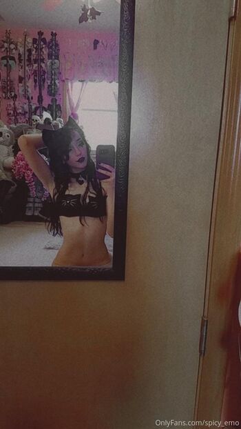 Full leaked Spicy emo private onlyfans photo