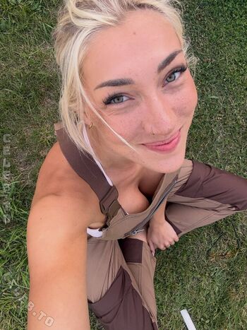 Full leaked Starletnova private onlyfans photo
