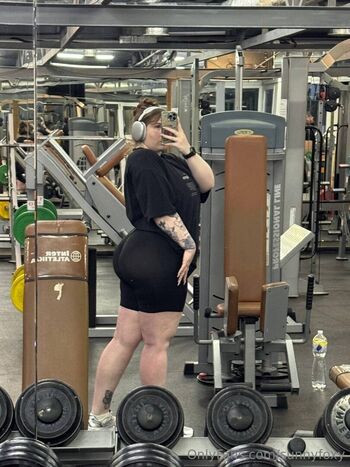 Full leaked Sunny foxy private onlyfans photo