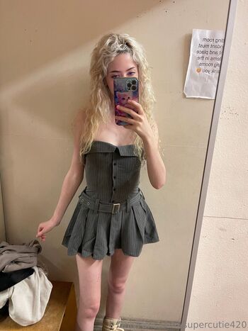 Full leaked Supercutie private onlyfans photo