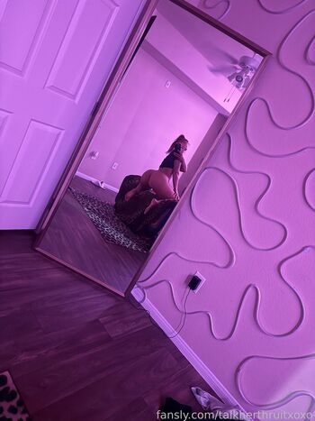 Full leaked Talkherthruitxo private onlyfans photo