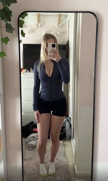 Full leaked Tashleevers private onlyfans photo