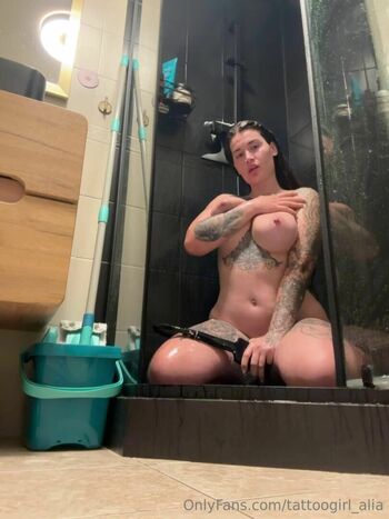 Full leaked Tattoogirlalia private onlyfans photo
